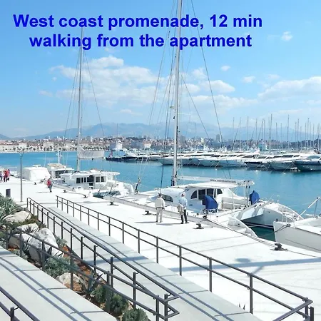 With Large Garden In The Heart Of Apartamento Split