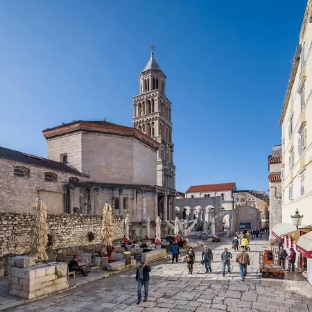 Apartamento With Large Garden In The Heart Of Split