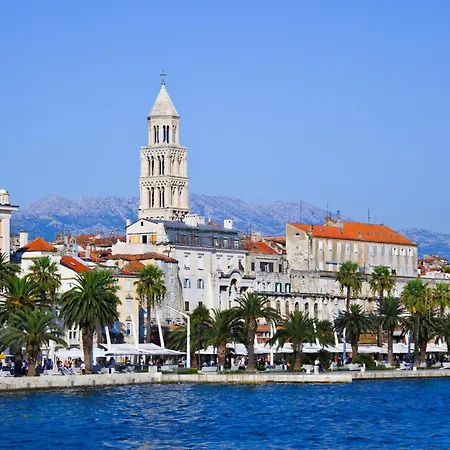 Apartamento With Large Garden In The Heart Of Split